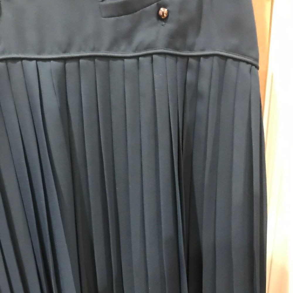 Reiss knee length turquoise pleated  skirt